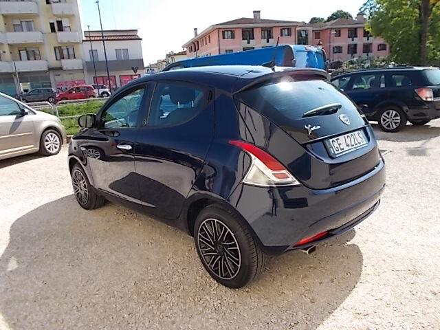 Lancia Ypsilon 1.0 FireFly 5 porte S&S Hybrid Ecochic Gold