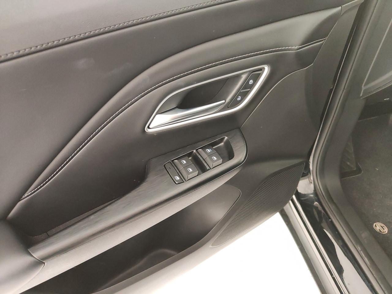 Mg HS PHEV Luxury