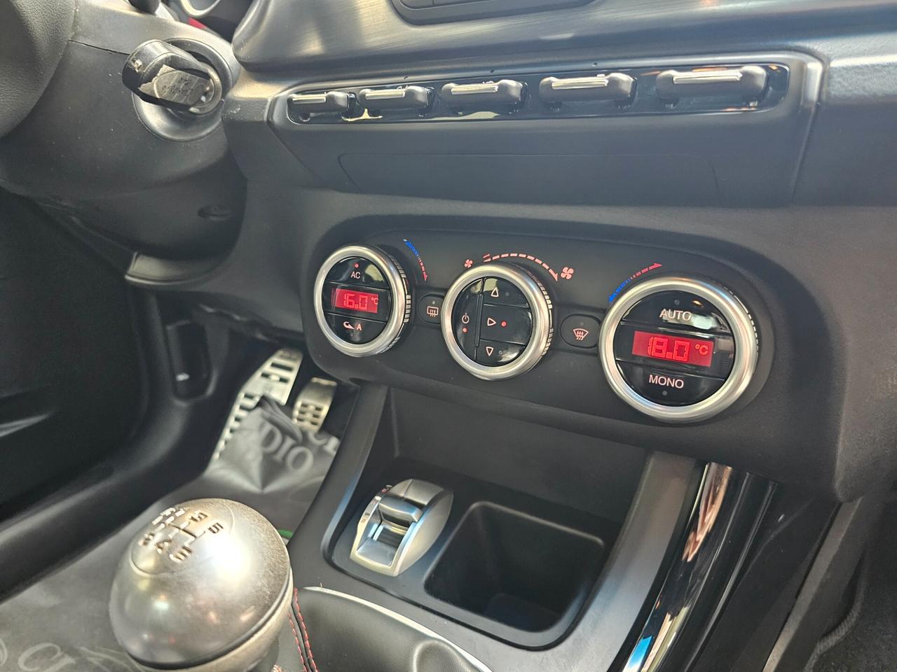 Alfa Romeo Giulietta 2.0 JTDm-2 140 CV Distinctive