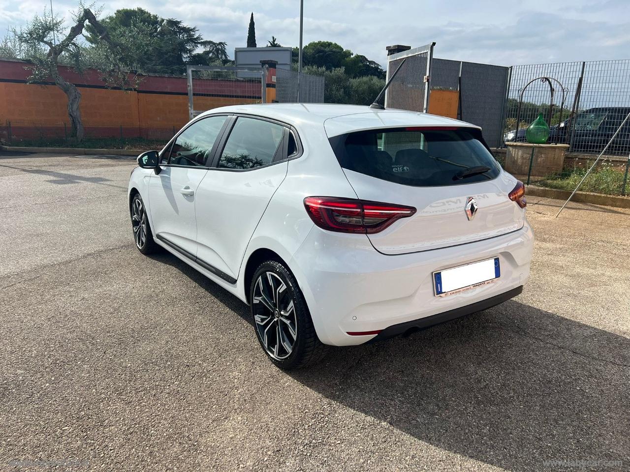 RENAULT CLIO BUSINESS 1.5 DCi 85CV IVA ESPOSTA NEOPATENTATI