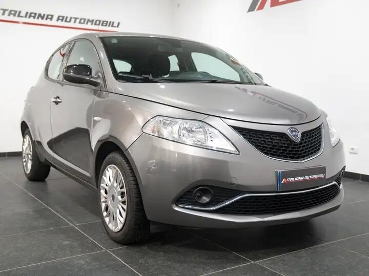 Lancia Ypsilon 1.2 69 CV 5 porte Gold
