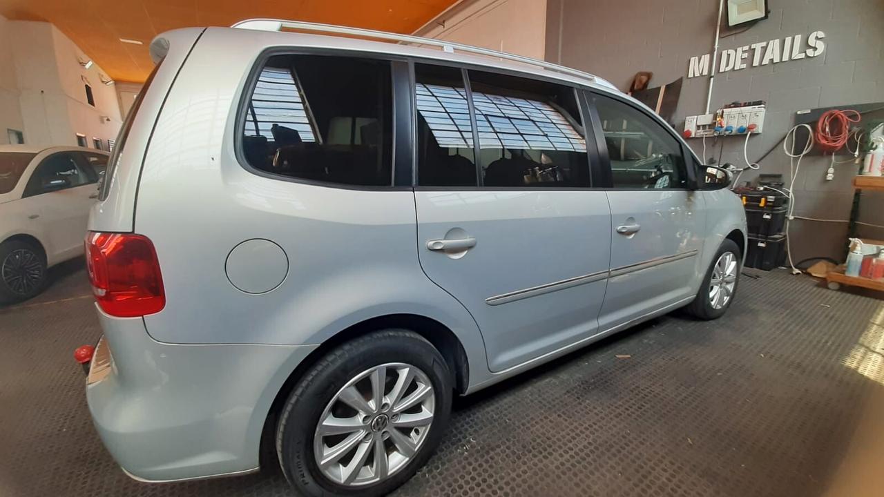 Volkswagen Touran 2.0 TDI 170 CV Highline prezzo €6900