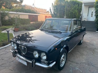 Alfa Romeo 2000 berlina
