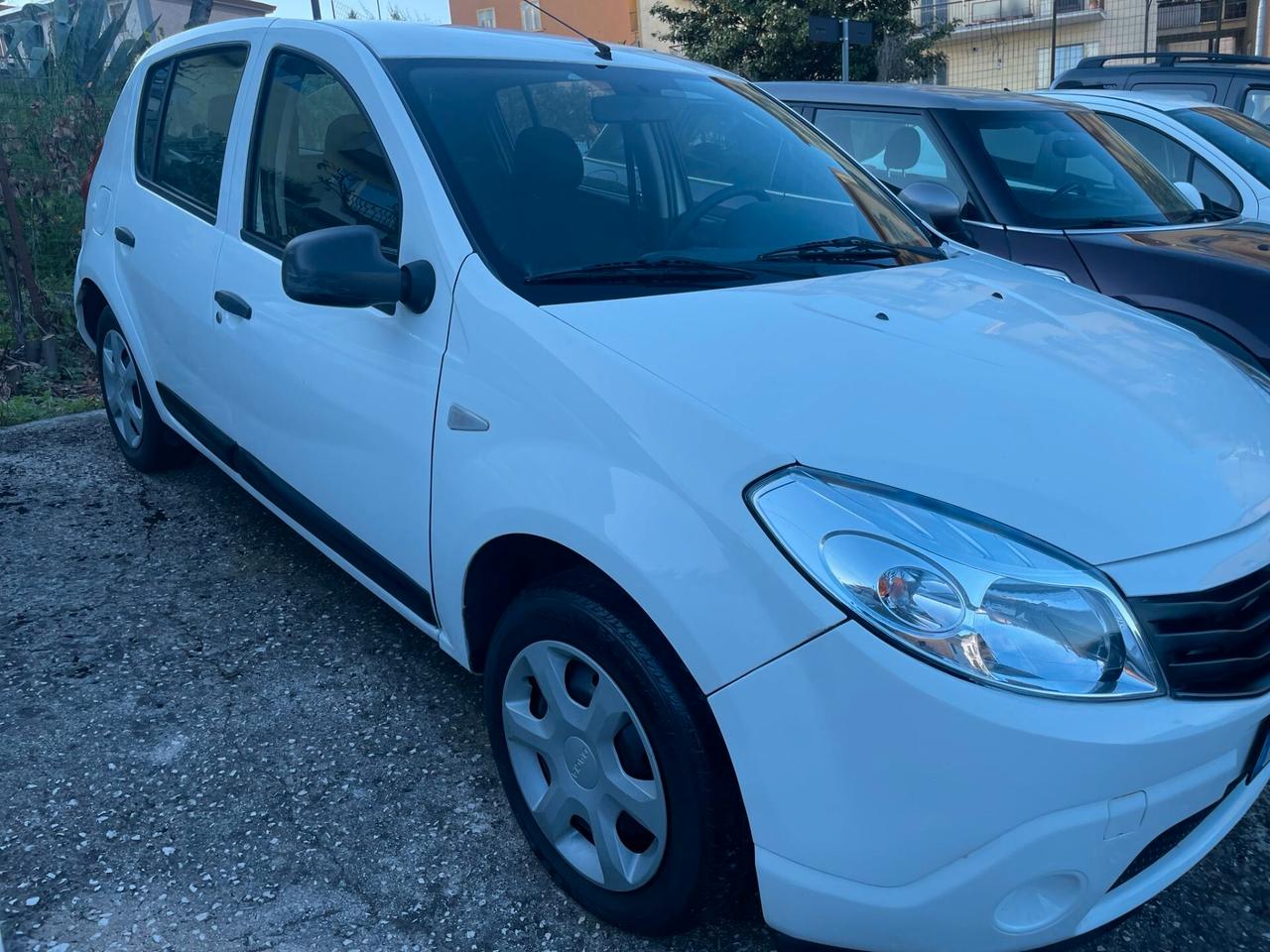 Dacia Sandero 1.2 16V GPL 75CV