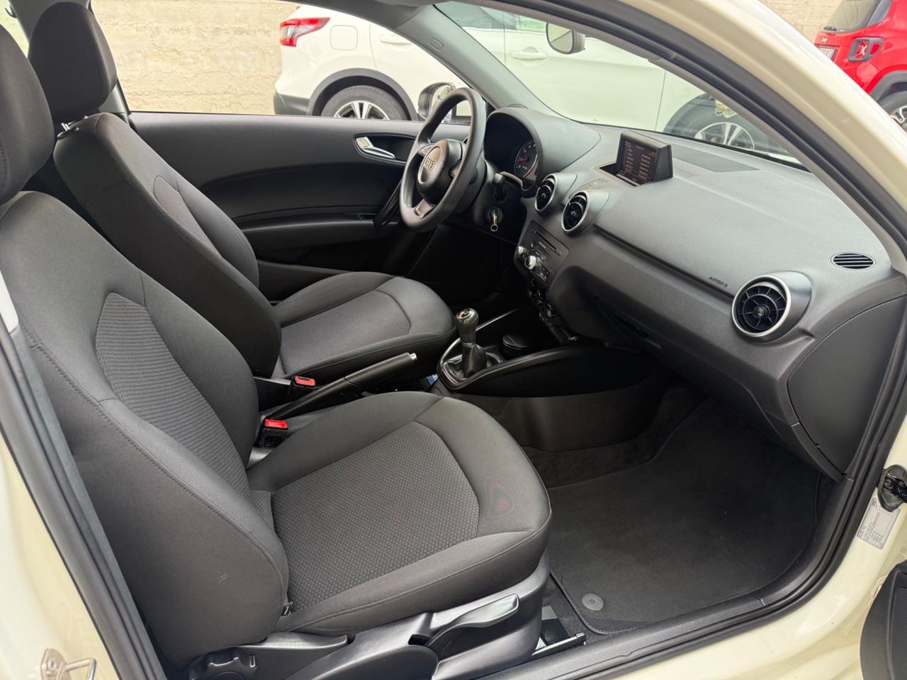Audi A1 1.2benzina - 2013