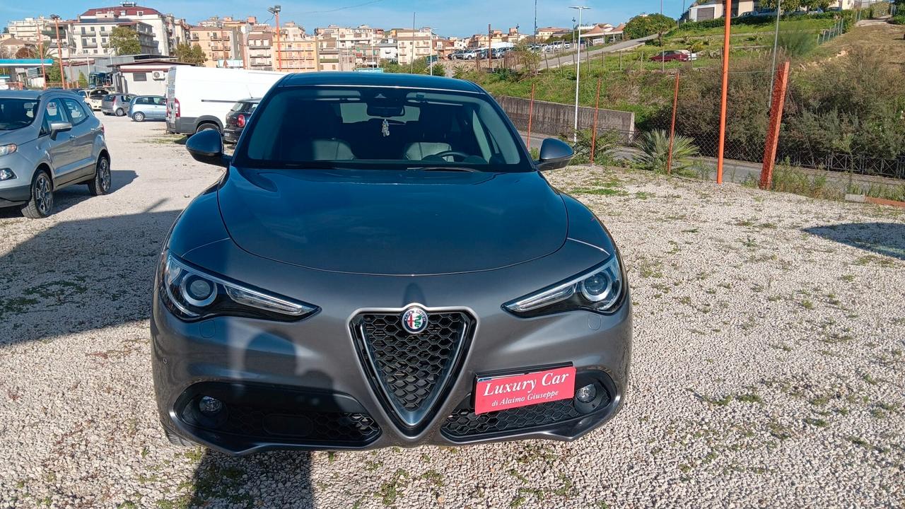 Alfa Romeo Stelvio 2.2 Turbodiesel 210 CV AT8 Q4 Business