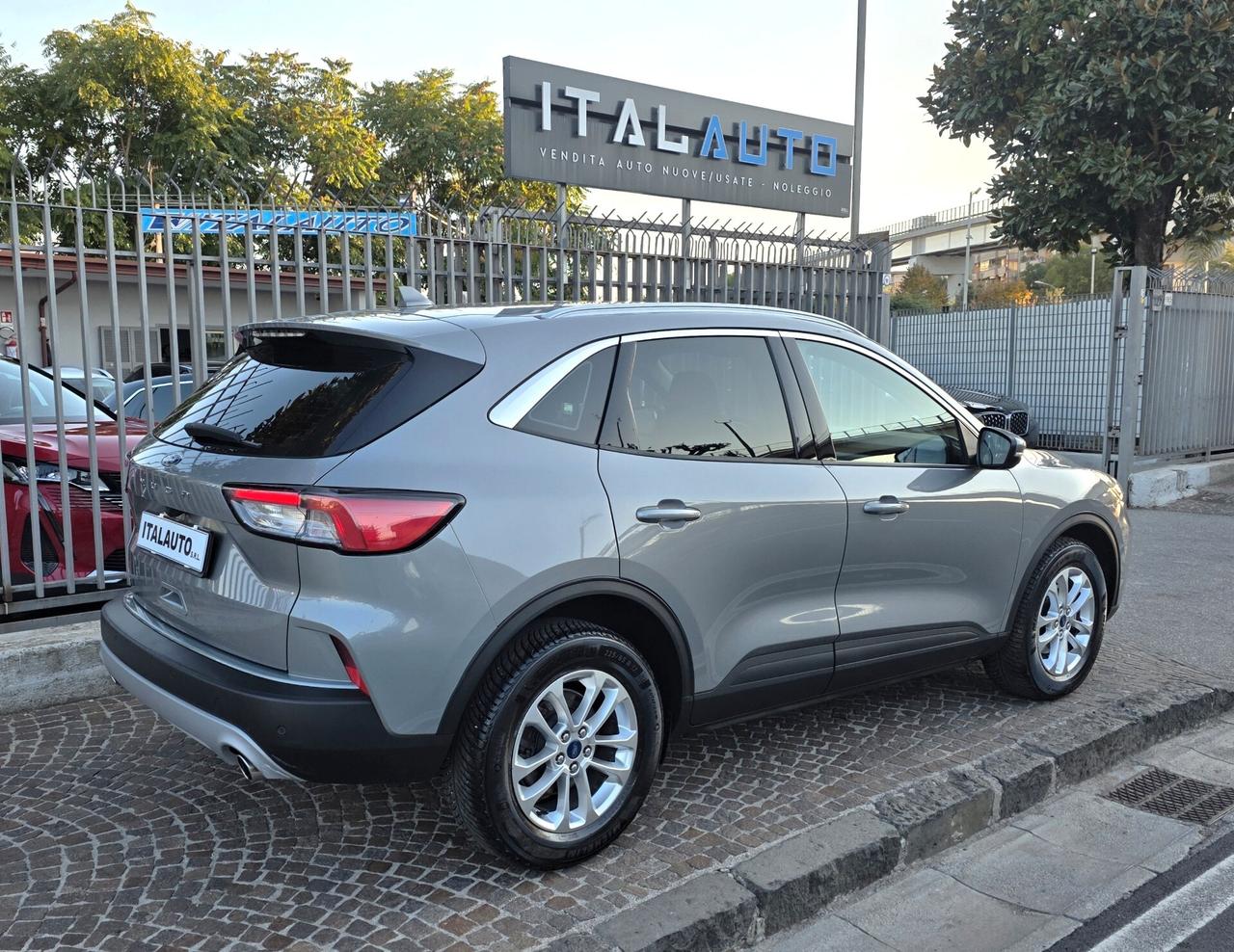Ford Kuga 1.5 EcoBlue 120 CV aut. 2WD Titanium Business