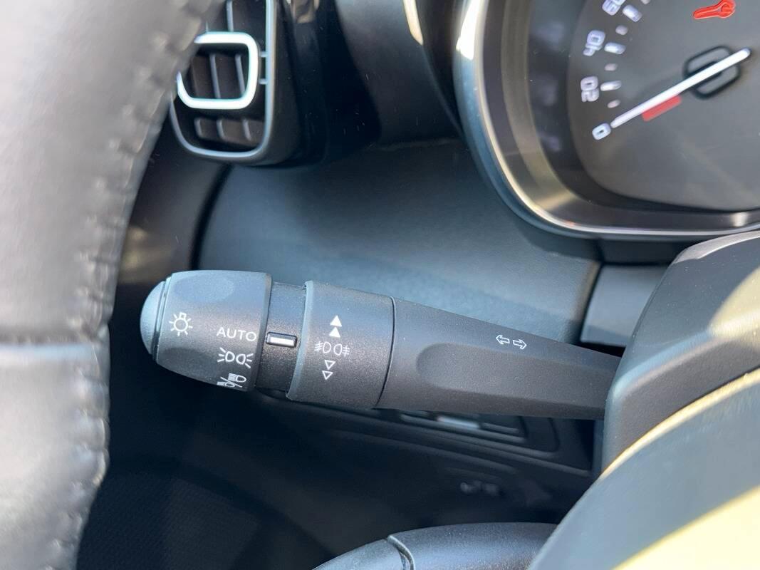 Citroen C3 Aircross 1.2 puretech Shine 110cv Con TELECAMERA & NAVIG.