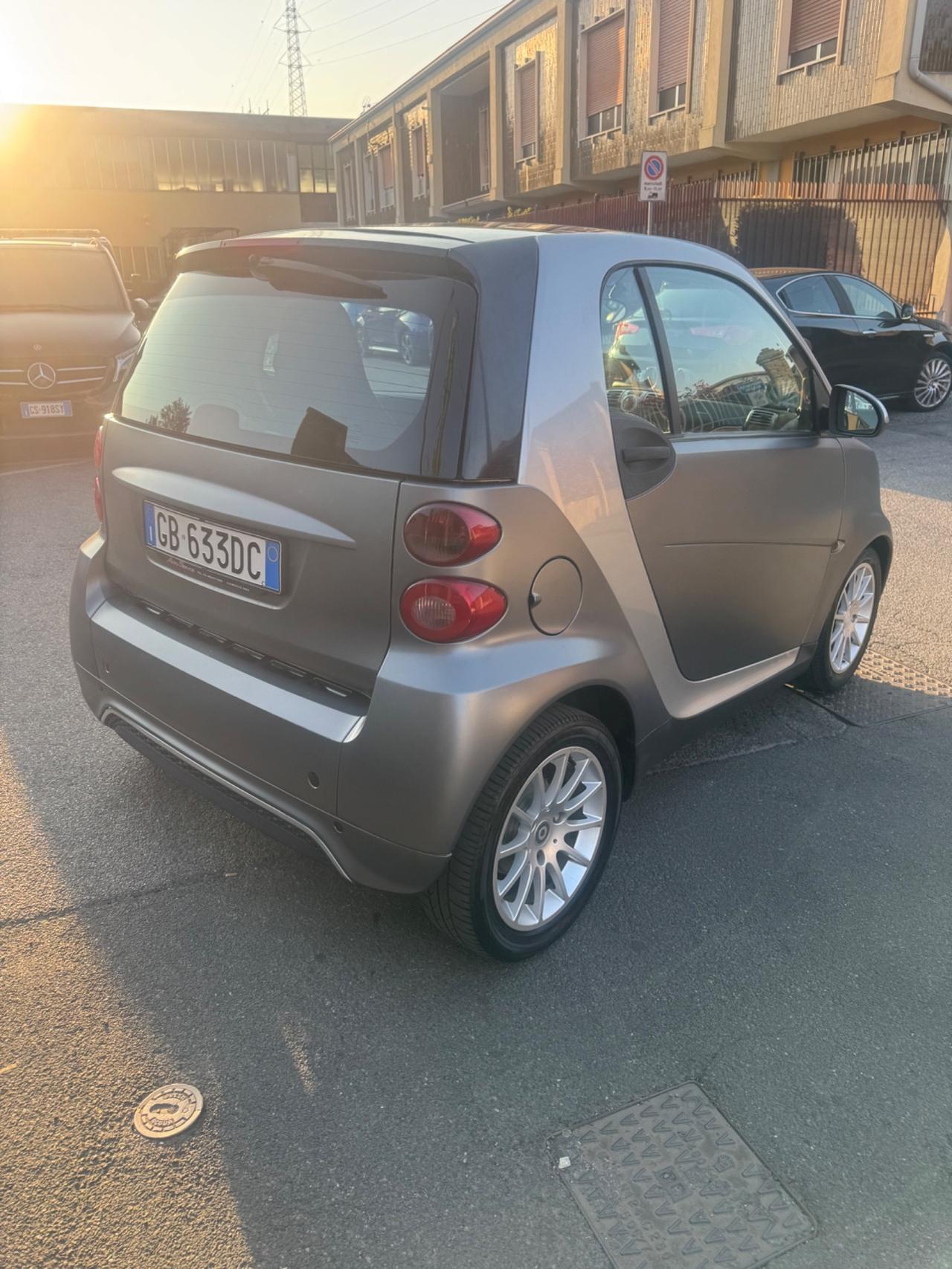 Smart 451 MHD 71cv 52kw euro 5/b ideale x neo patentati