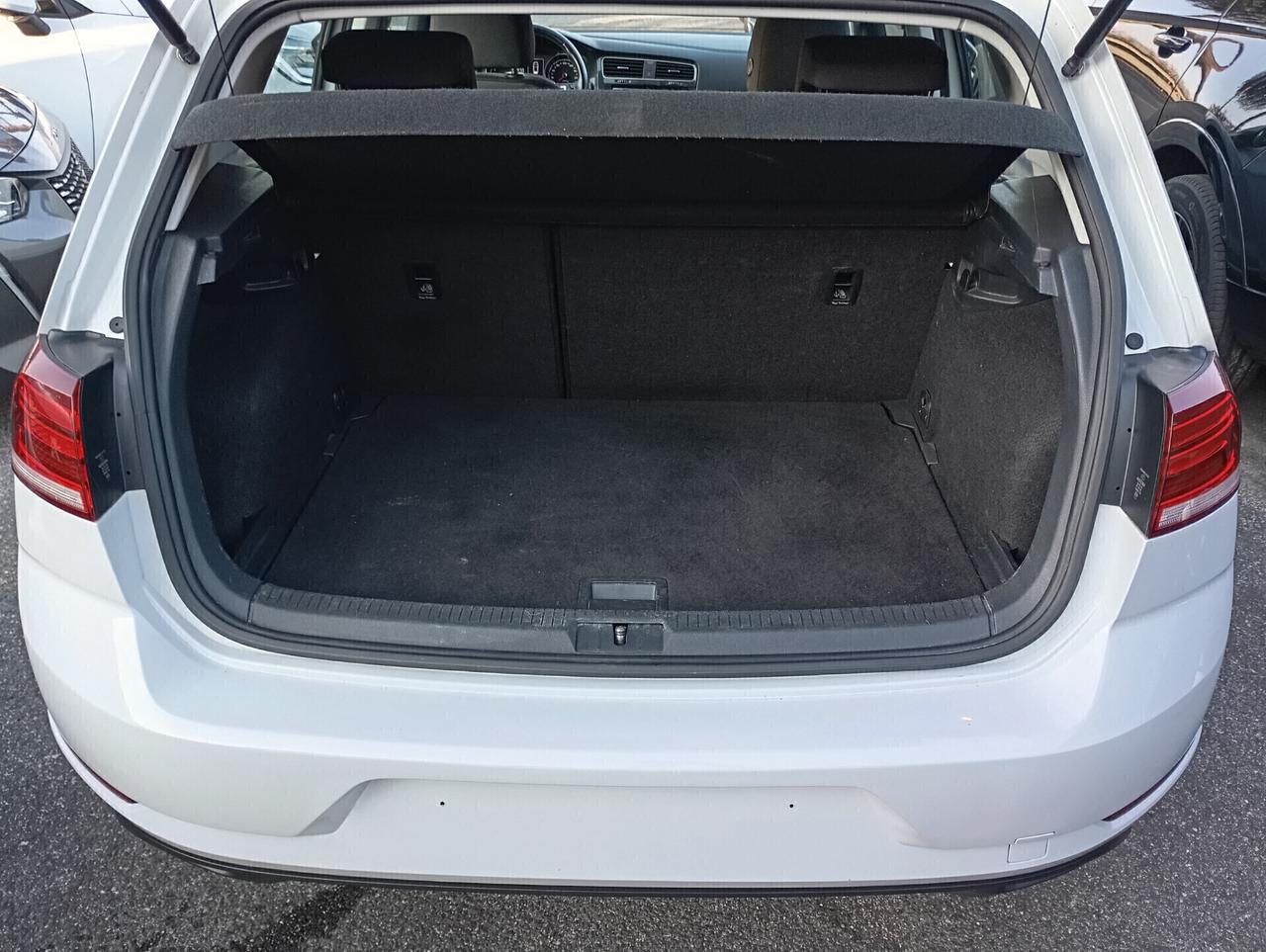 Volkswagen Golf 5P 1.0 TSI 85CV Trendline BMT