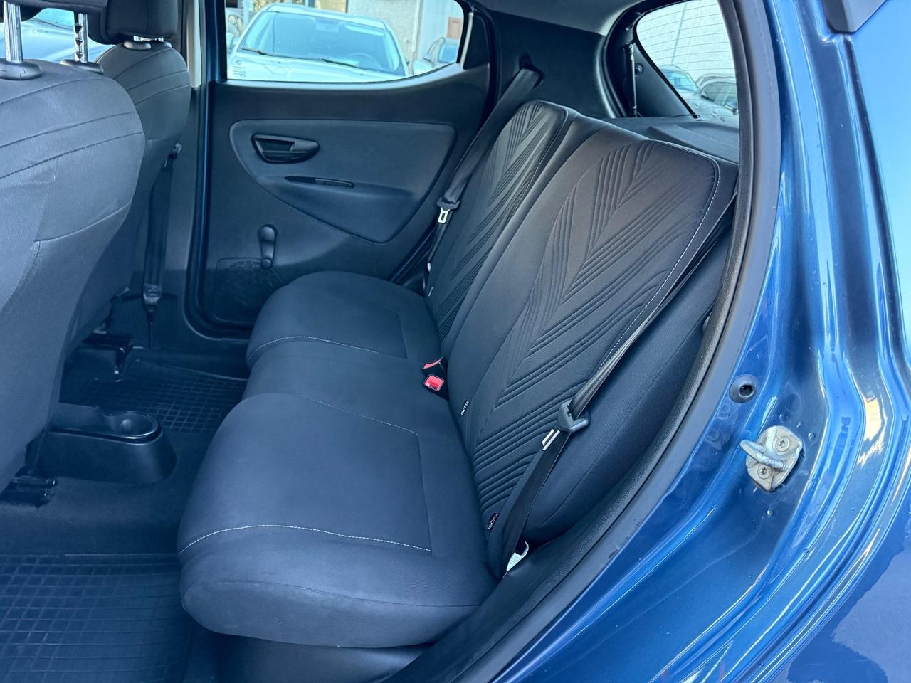 Lancia Ypsilon 1.0 69 Cv 5 porte S&S Hybrid Gold