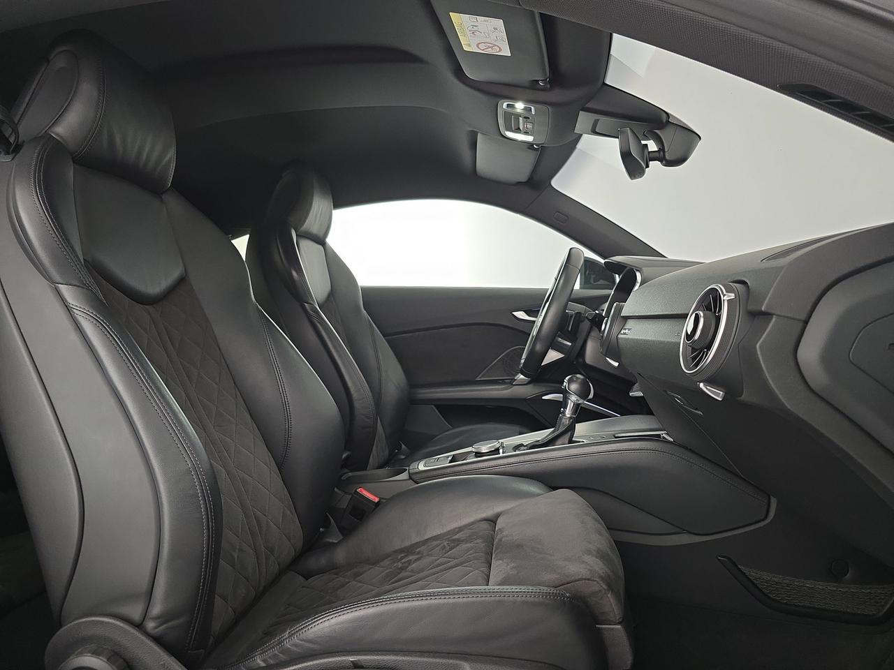 Audi TT 2.0 tfsi quattro s-tronic