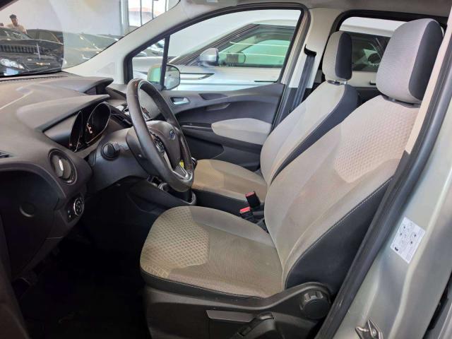 Ford Tourneo Courier 1.6 TDCI 95 CV TITANIUM