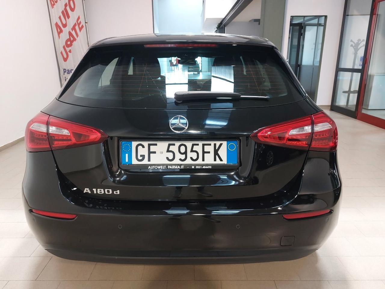 Mercedes A 180 D Business 8G-DCT