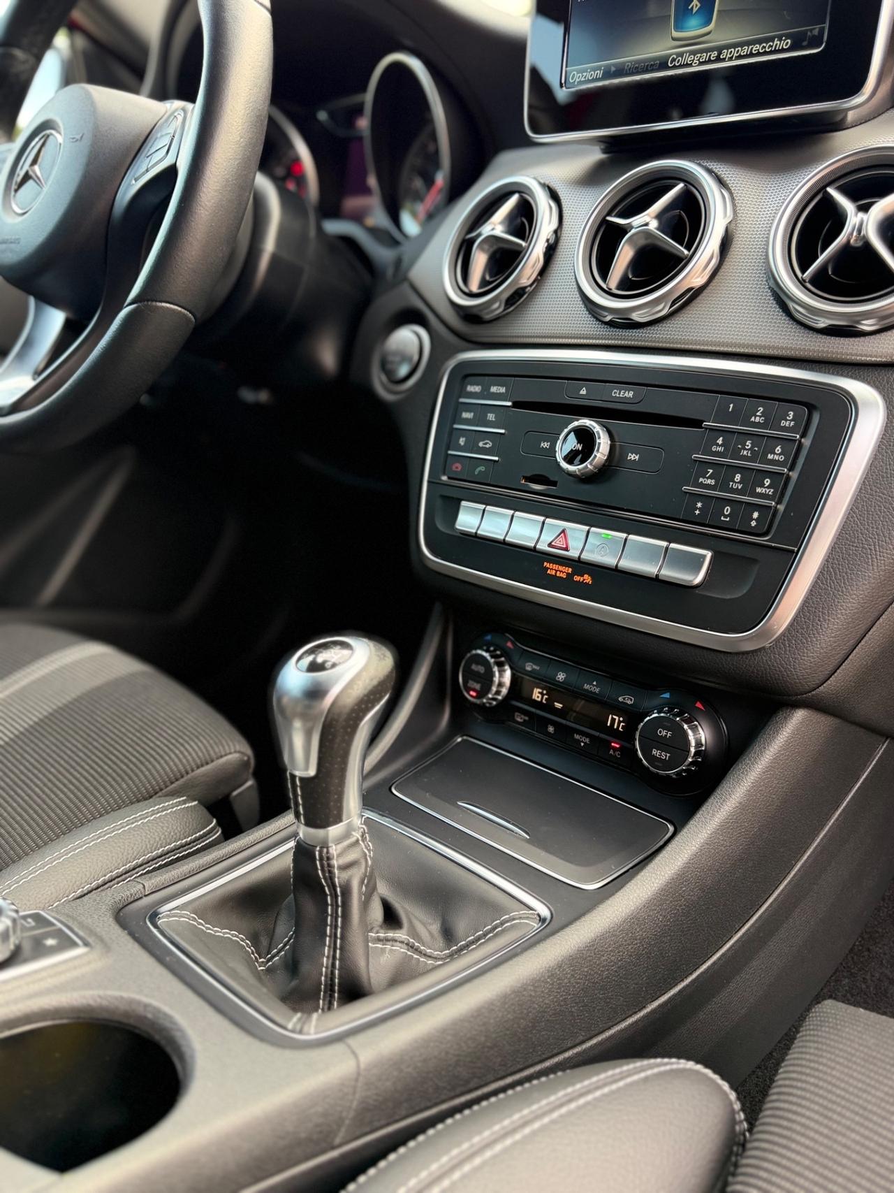 Mercedes-benz GLA 200 d Automatic Premium