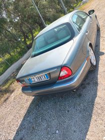 Jaguar XJ 2.7 D V6 cat Executive