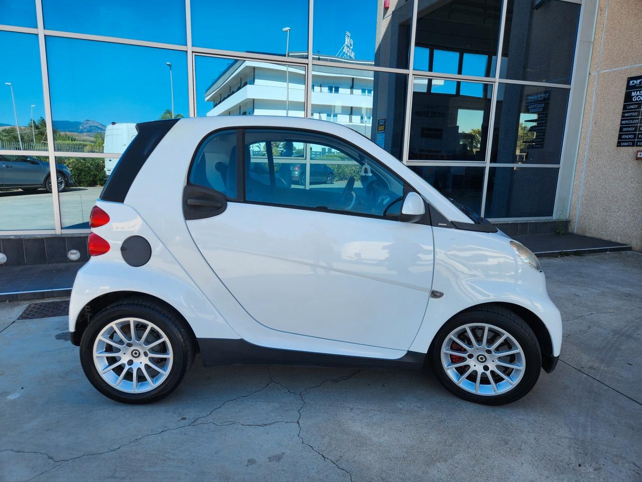 Smart ForTwo 1000 52 kW MHD coupé passion