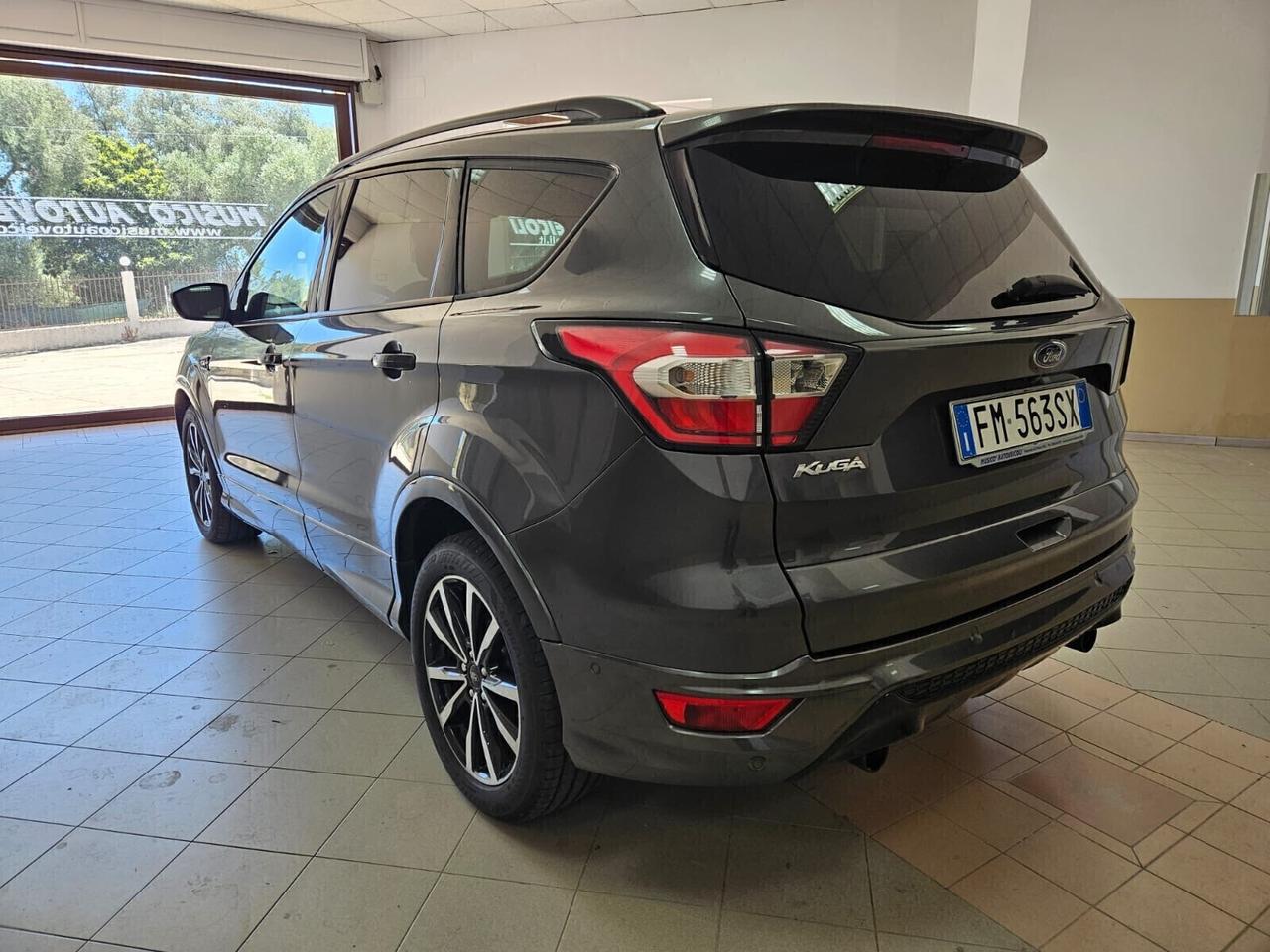 Ford Kuga 1.5 TDCI 120 CV S&S 2WD ST-Line