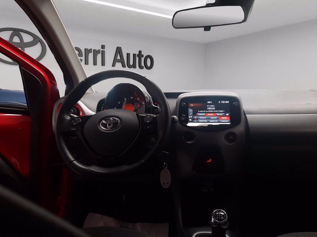 TOYOTA Aygo 5p 1.0 x-play 72cv del 2019