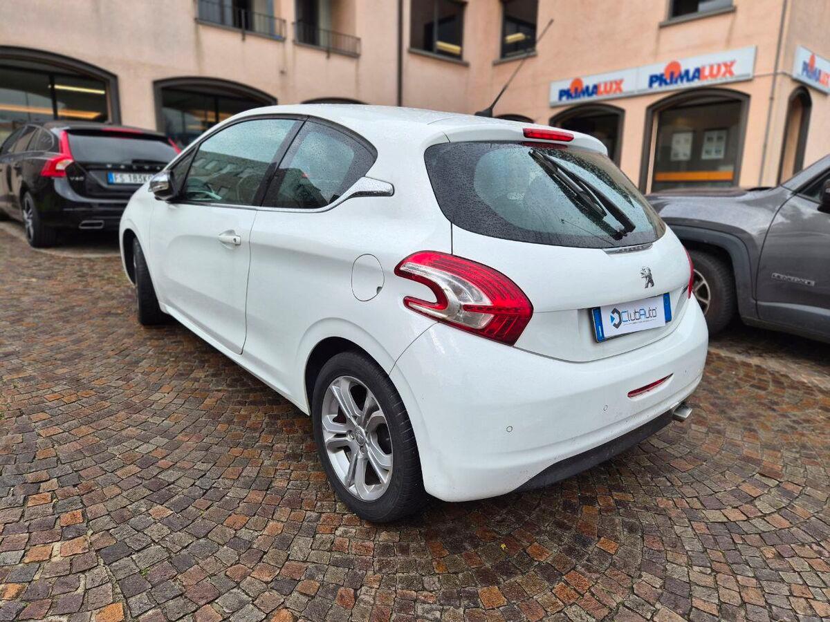 Peugeot 208 1.2 PT (vti) 12v Active 3p