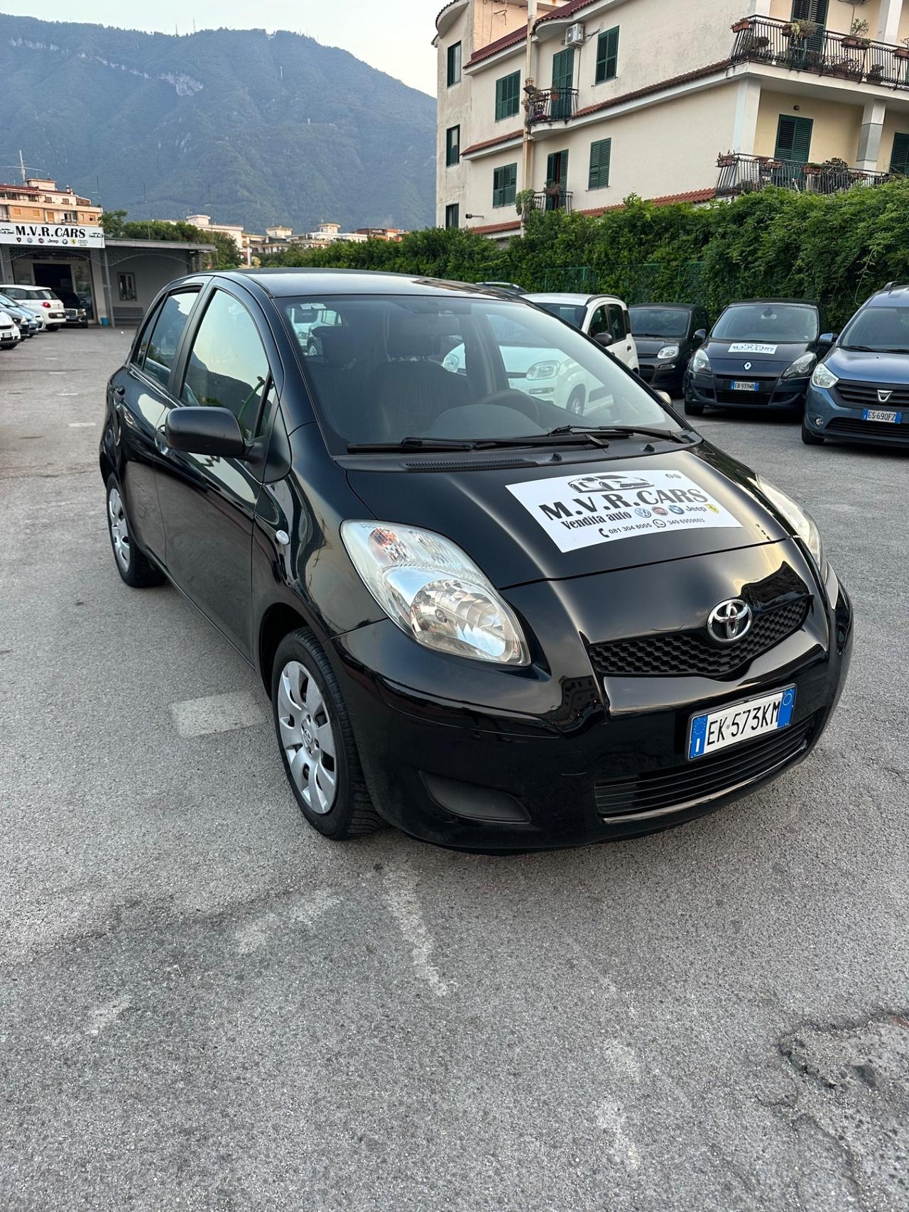 Toyota Yaris 1.0 5 porte Now