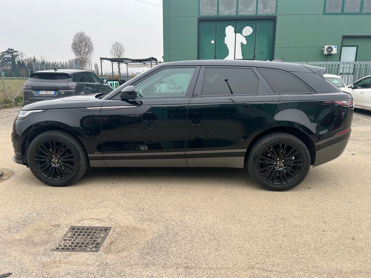 Land Rover Range Rover Velar 2018 photo 4