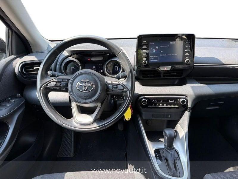 Toyota Yaris Hybrid Trend MY22