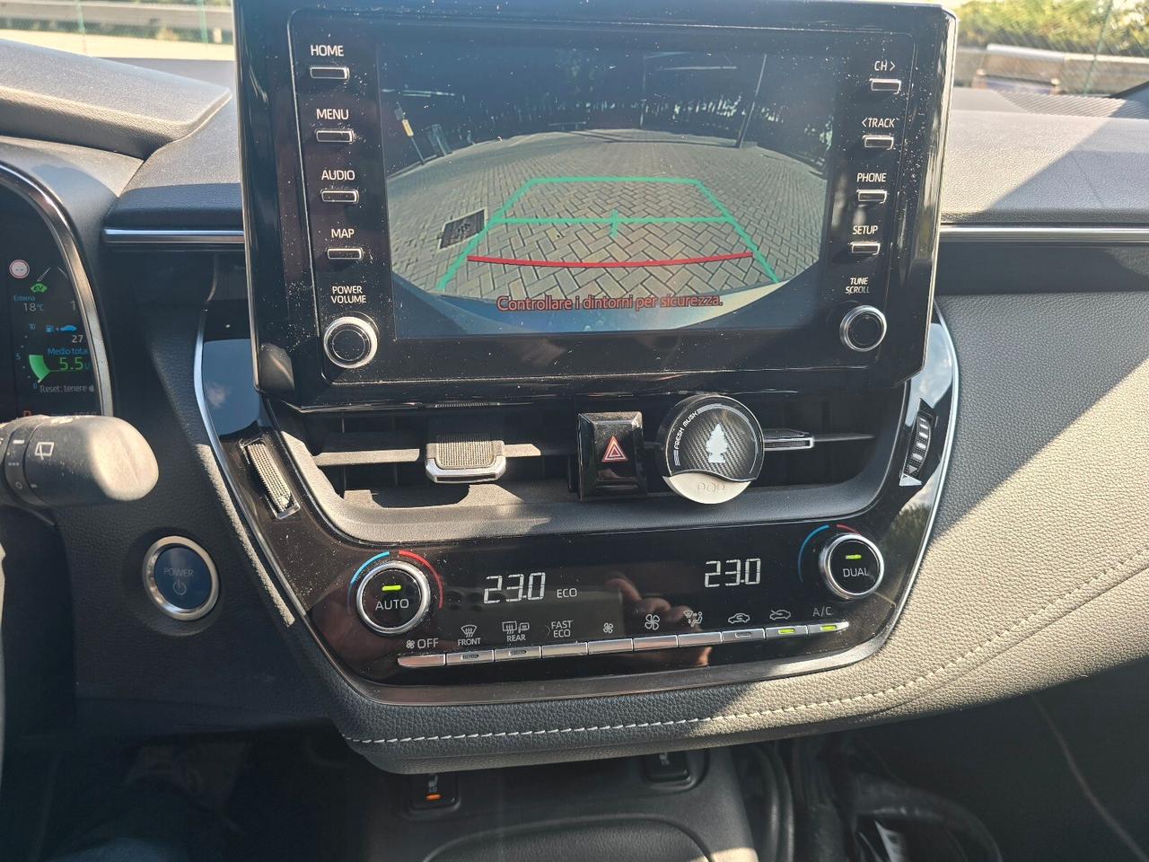 Toyota Corolla 1.8 Hybrid Business