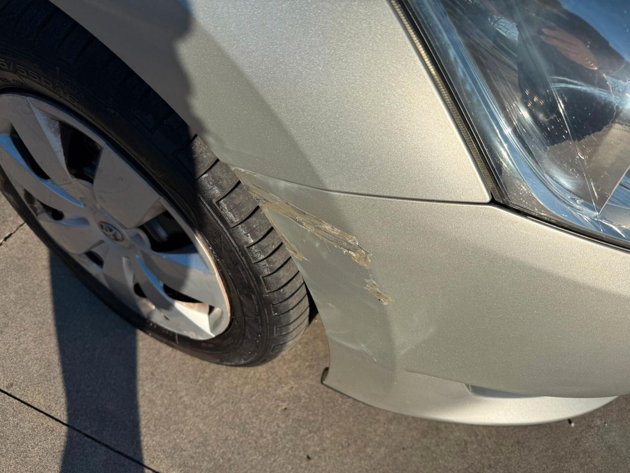 Toyota Auris 5p 1.4 Sol UNICO-PR 96.000 KM