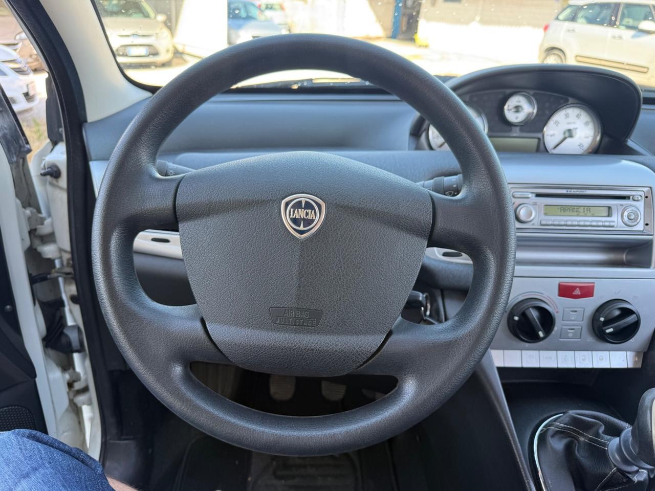Lancia Ypsilon 1.2 Benzina 70milaKM Neopatentati