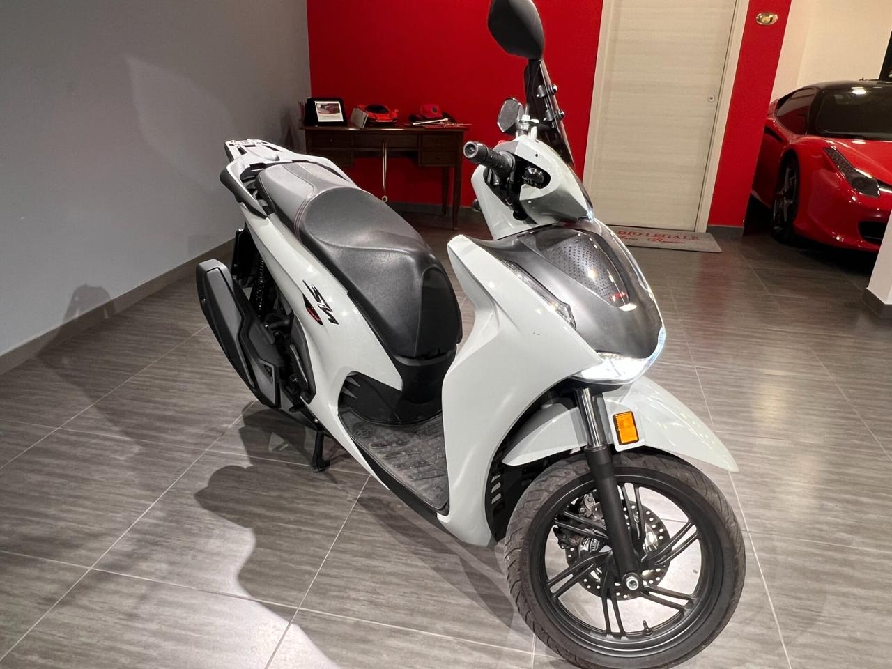 Honda SH 350i Sporty
