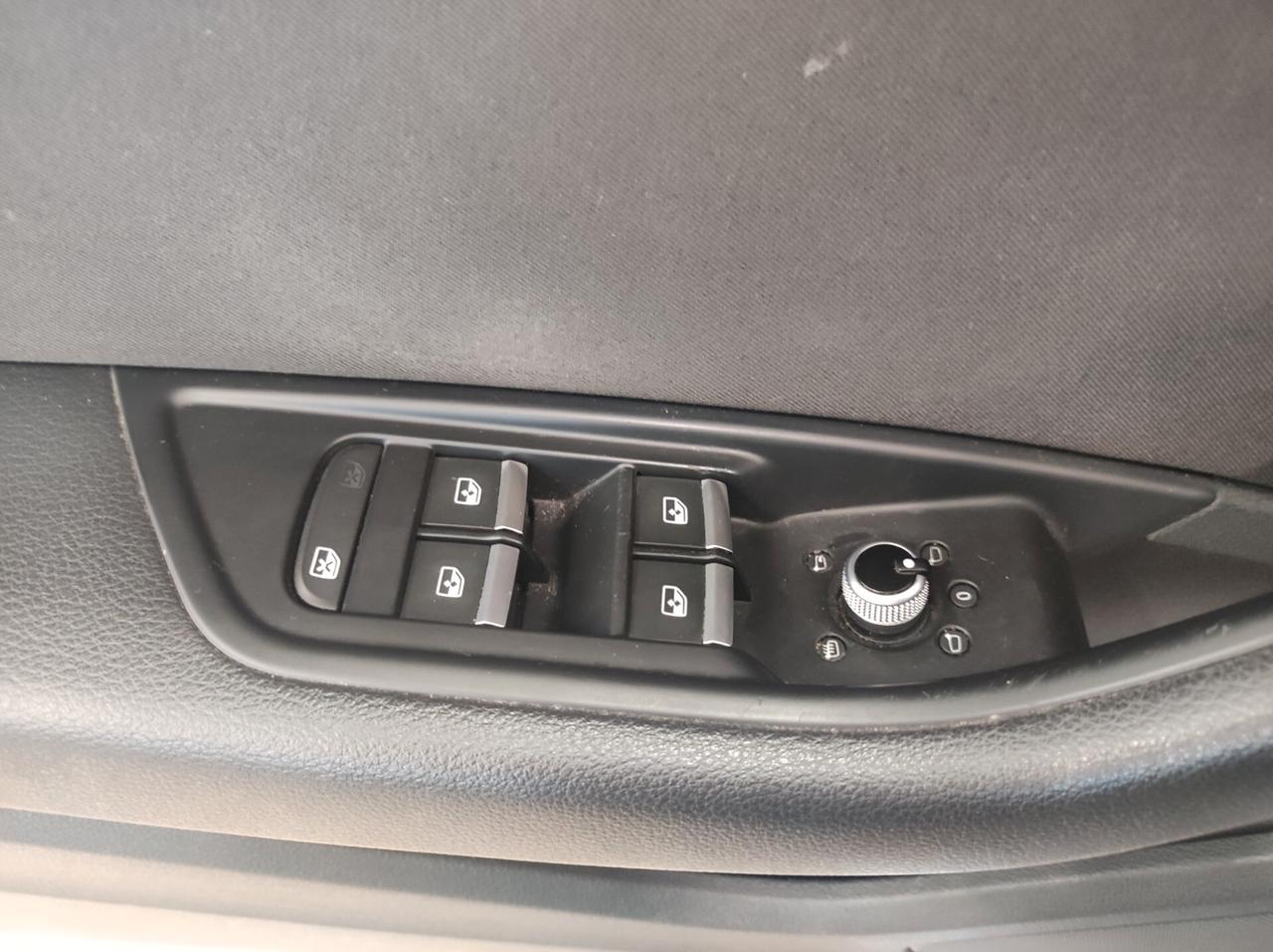 Audi A4 Avant 30 TDI/136 CV S tronic Business Advanced