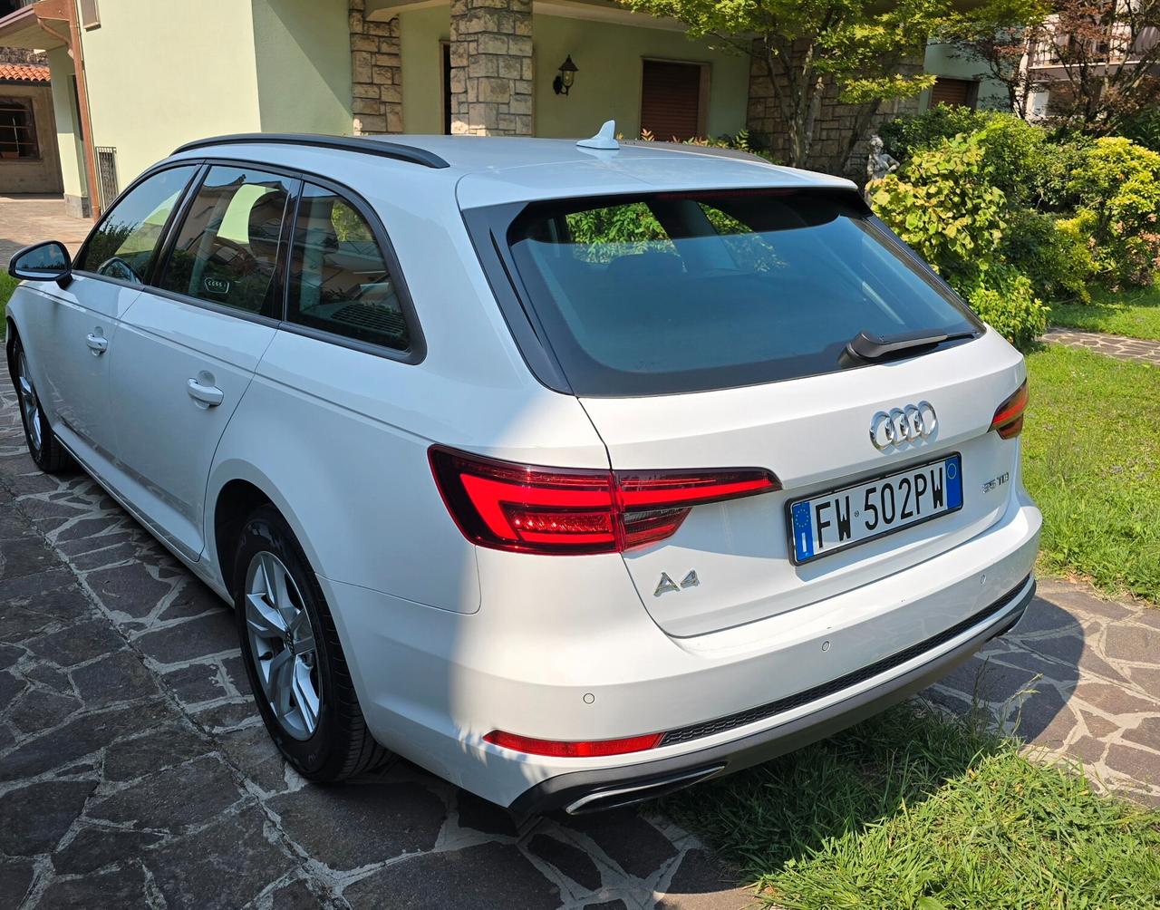 Audi A4 Avant 35 TDI S tronic Business Sport