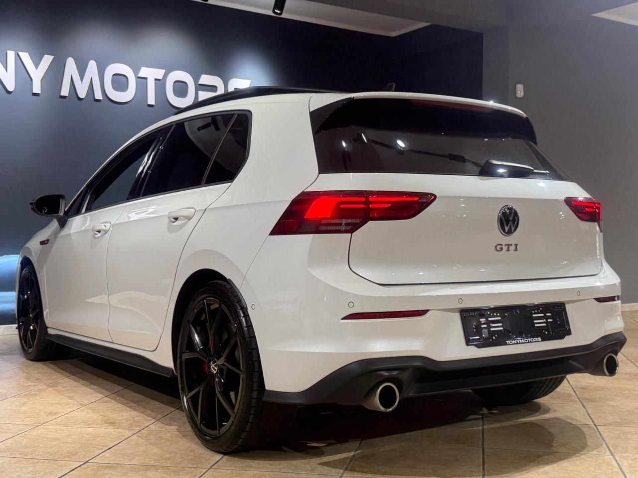 Volkswagen Golf GTI 2.0 TSI BlackStyle