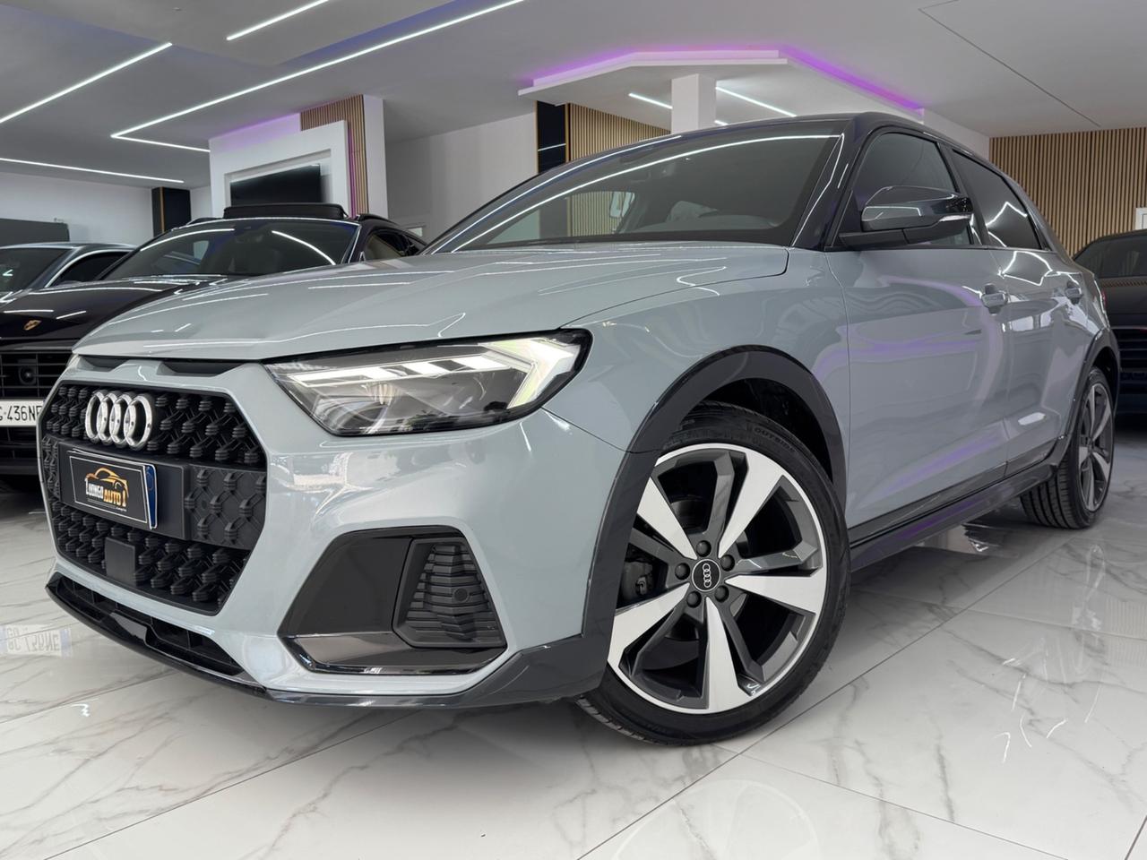 Audi A1 citycarve S- tronic Identity Contrast Iper Full