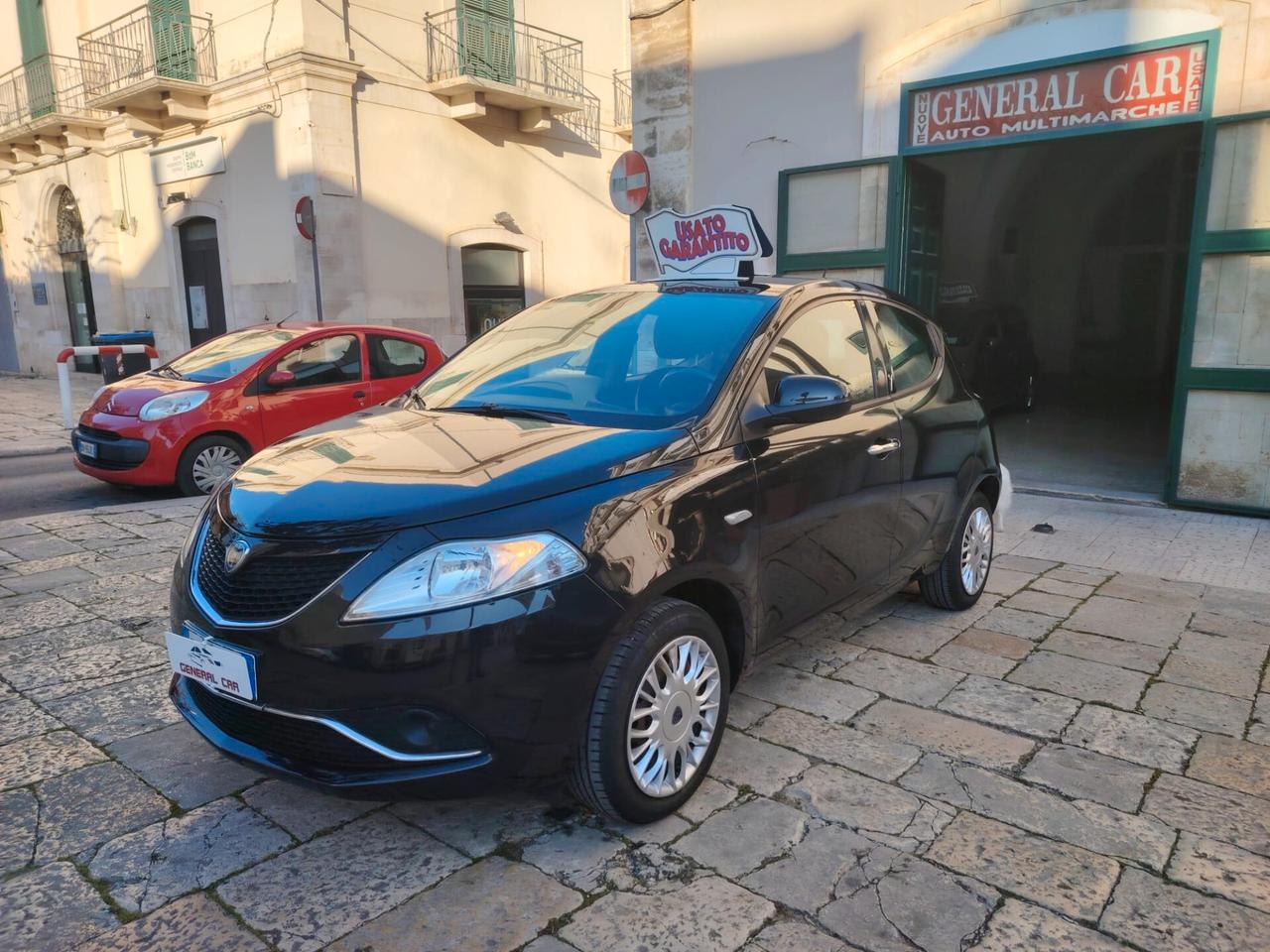 Lancia Ypsilon 1.2 69 CV 5 porte Gold