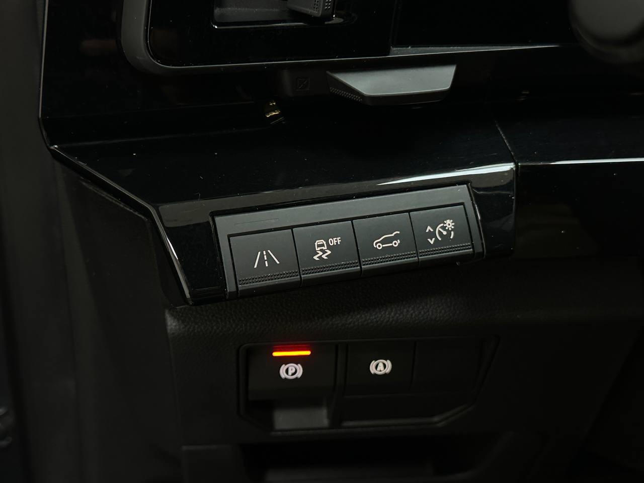 RENAULT Austral 2023 - Austral 1.2 E-Tech full hybrid Iconic Esprit Alpine 200cv auto