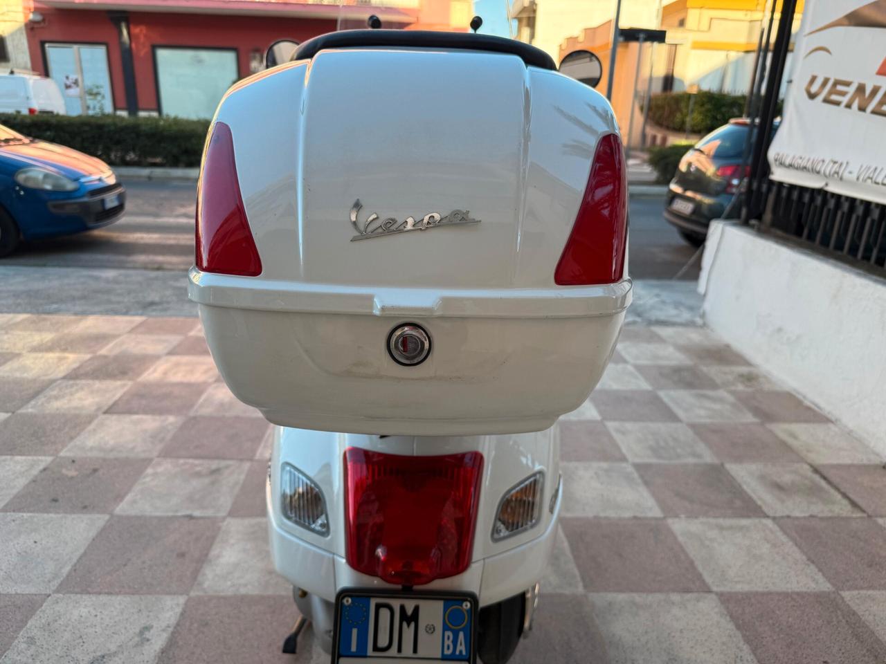 Piaggio Vespa 300 GTS