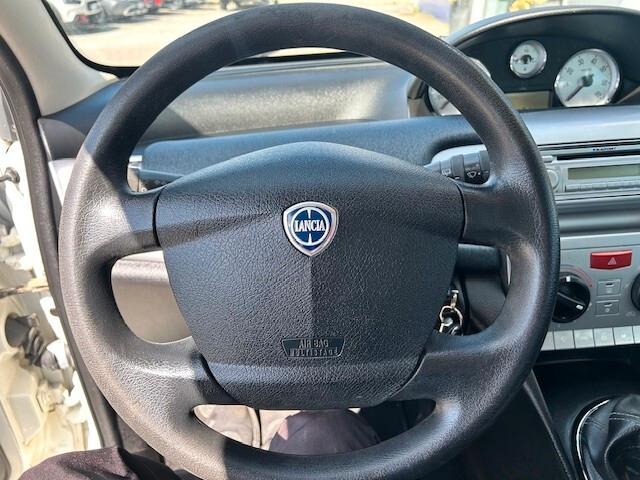 Lancia Ypsilon 1.2 69 CV Platinum