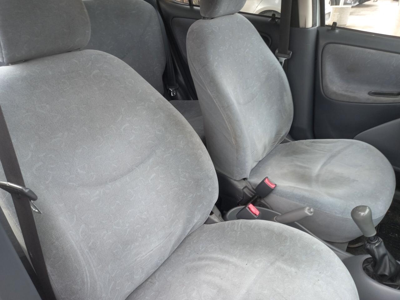 Toyota Yaris 1.0 Benzina
