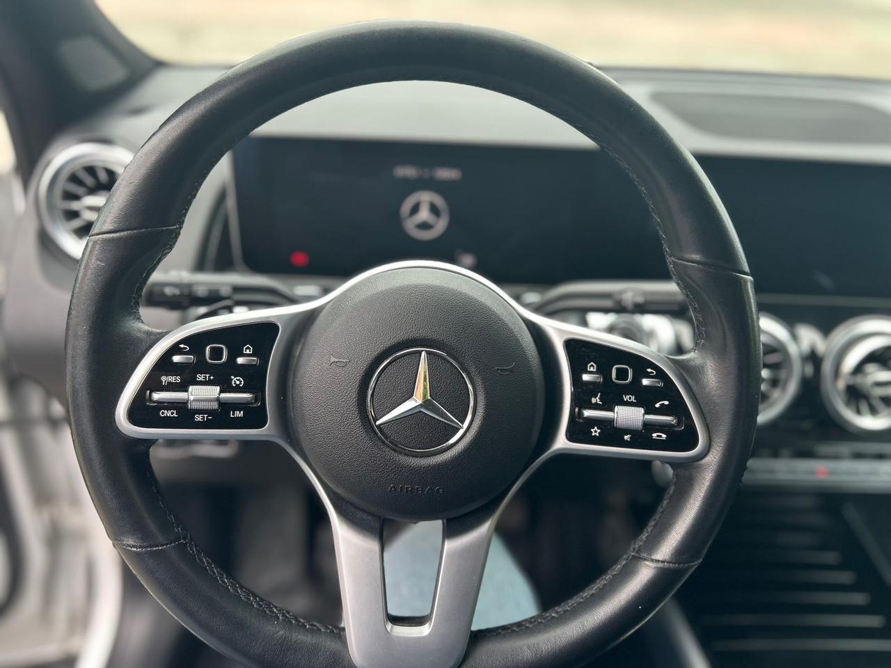 Mercedes-Benz GLB 200 Executive GLB 200 D