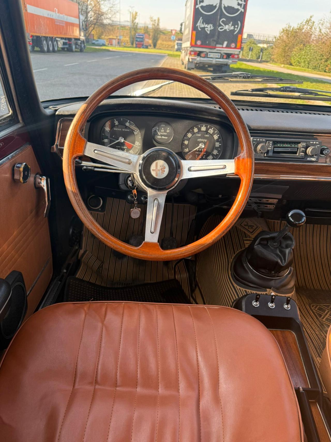 Alfa Romeo Giulia 1300 Super