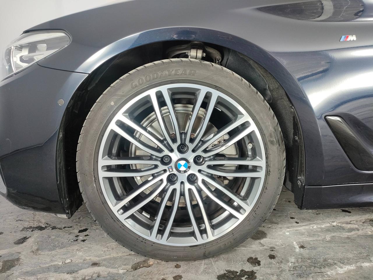 BMW Serie 5 G30 2017 Berlina 520d xdrive Msport auto