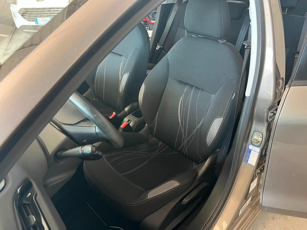 Peugeot 208 1.2 VTi 82 CV 5 porte Access