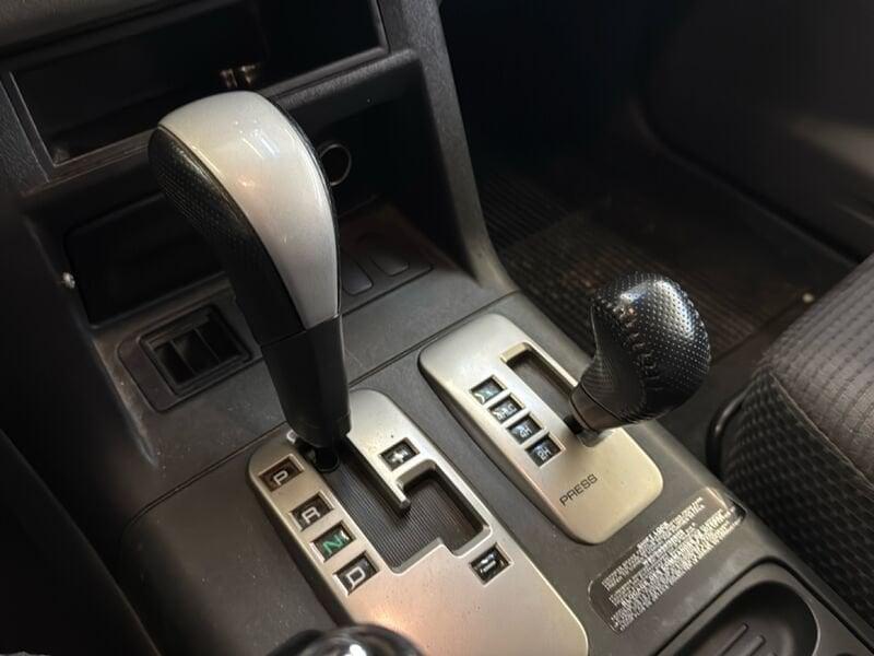 Mitsubishi Pajero 3.2 - 16V DI-D 3p. aut. Intense