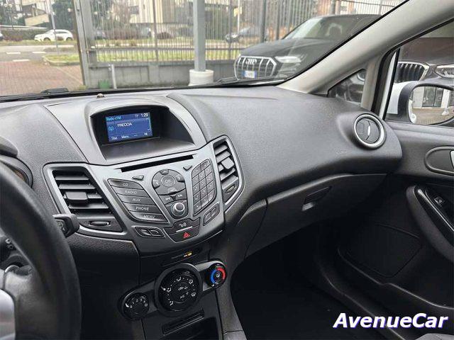 FORD Fiesta 5 porte IMPIANTO GPL DELLA CASA MADRE BEN TENUTA!!