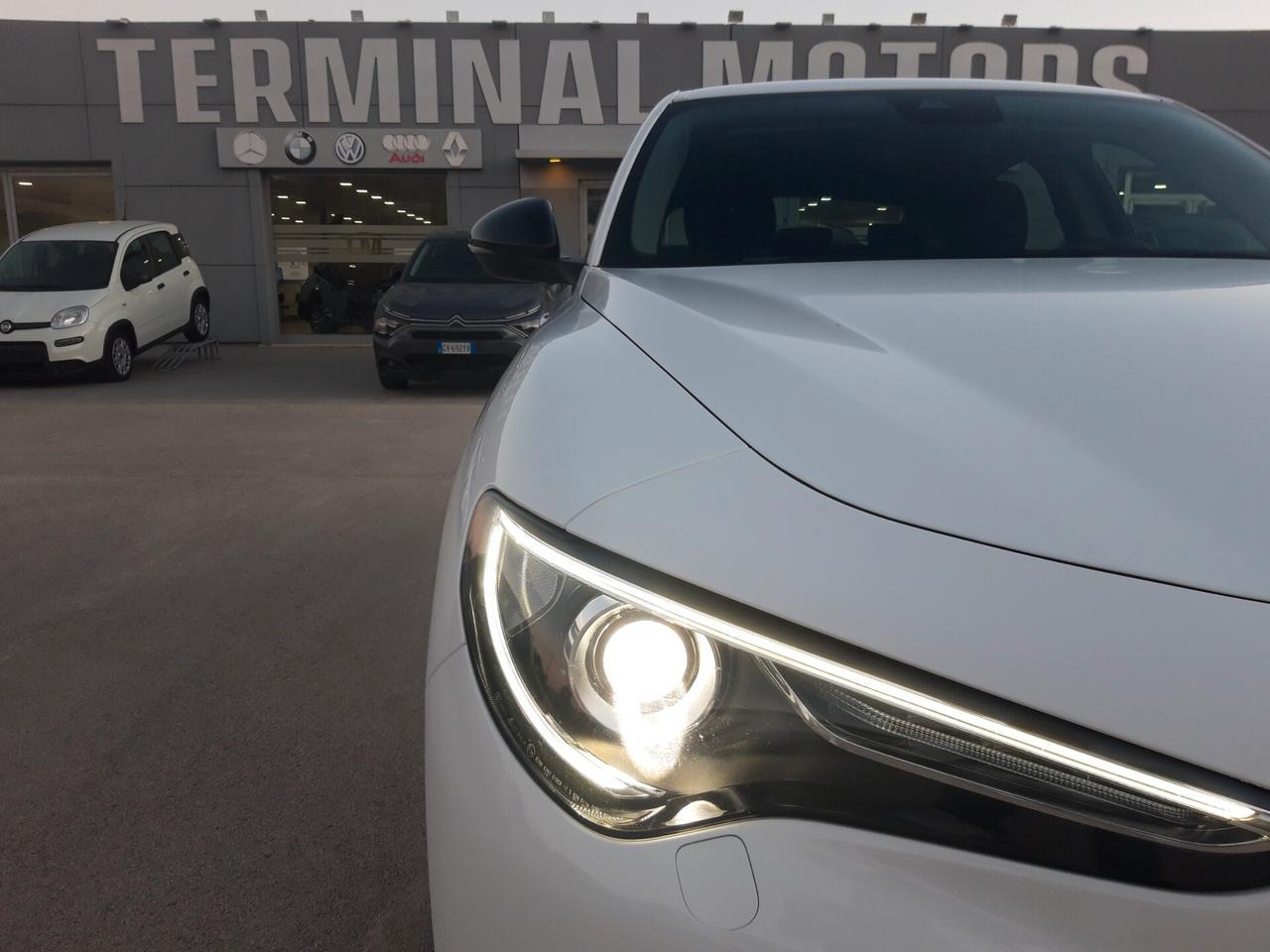 Alfa Romeo Stelvio 2.2 Turbodiesel 190 CV AT8 RWD Business