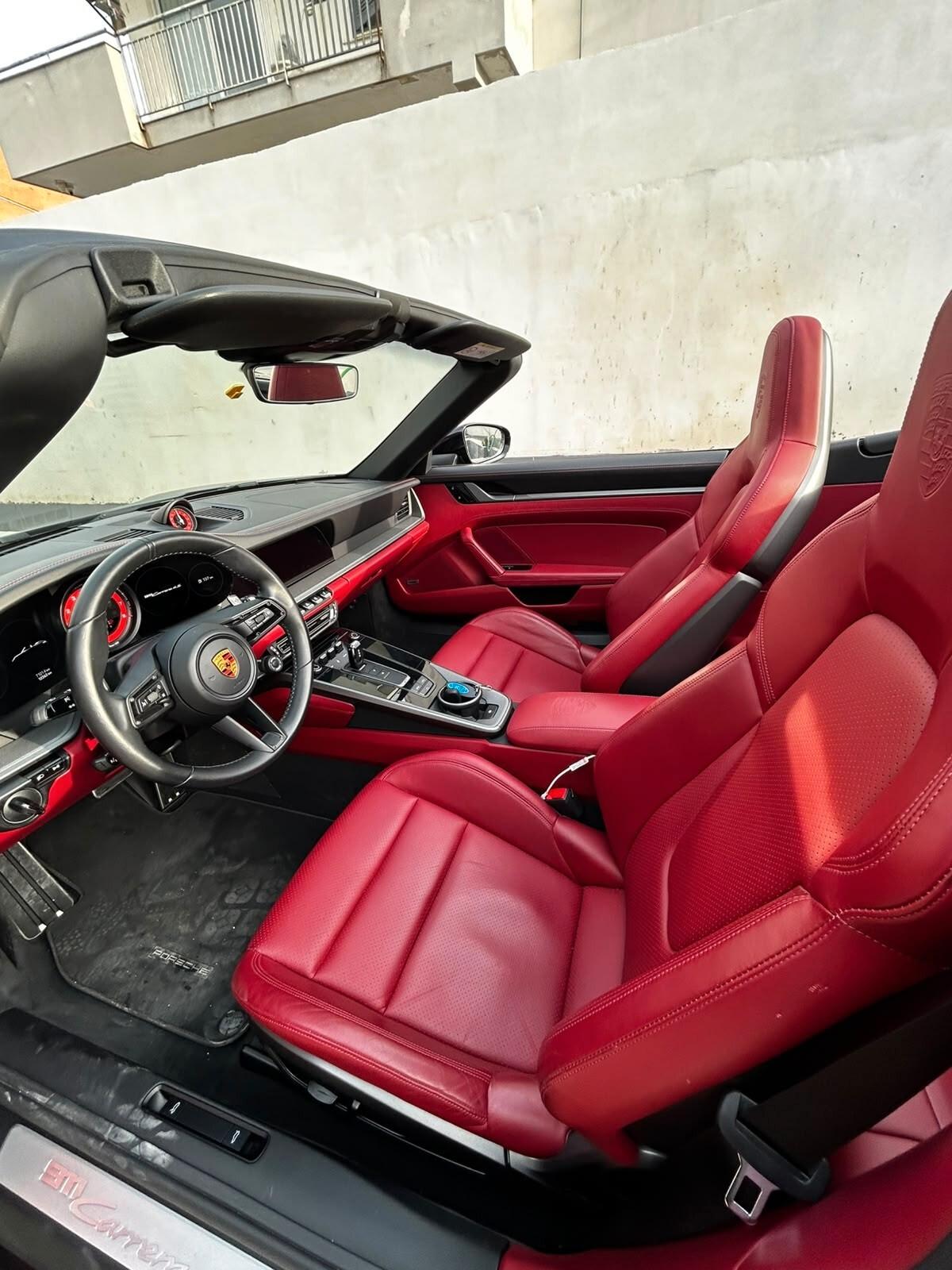 Porsche 911 CARRERA 4S CABRIO
