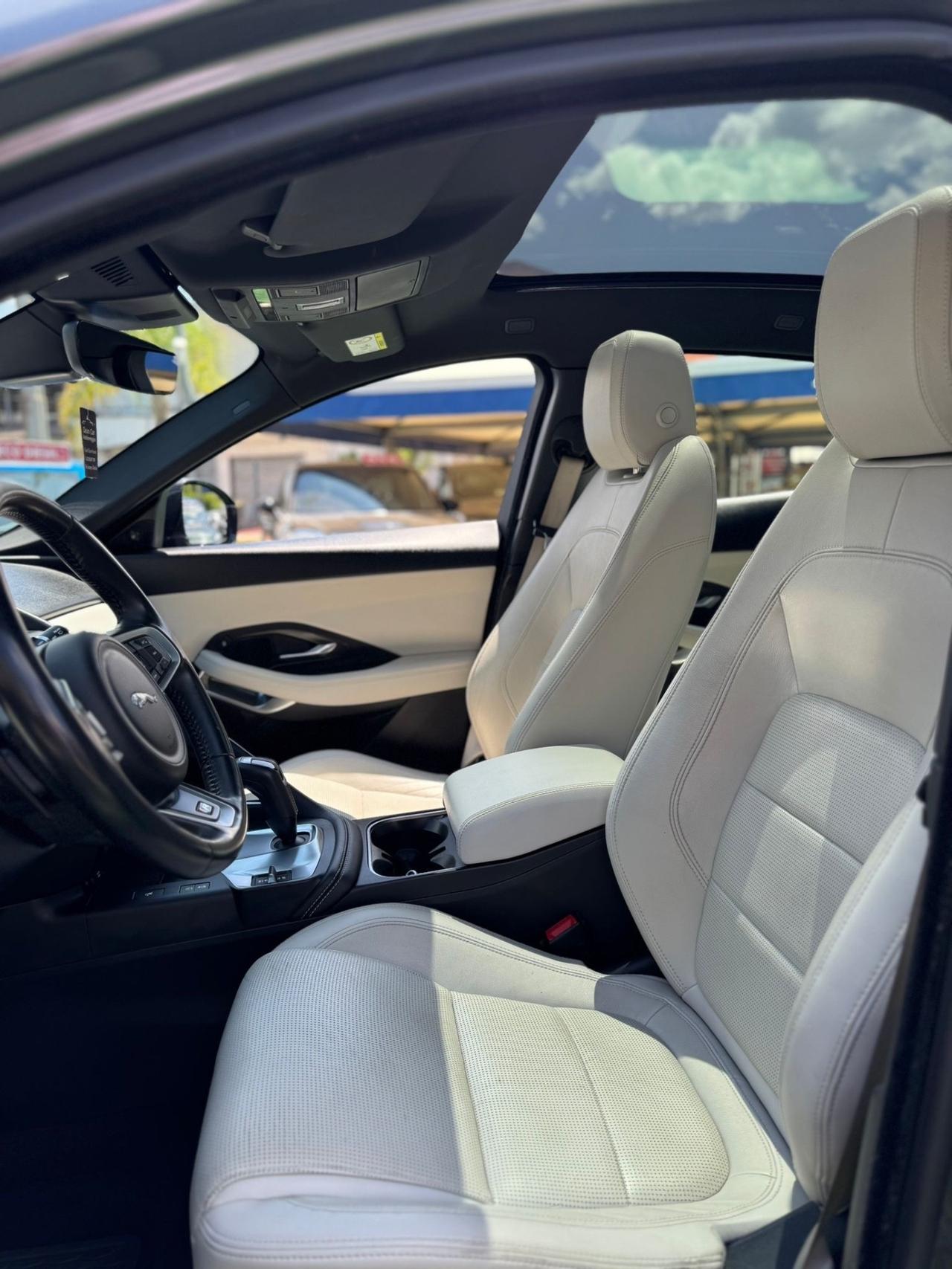 Jaguar E-Pace 2.0D 150 CV AWD aut. R-Dynamic S + Panorama