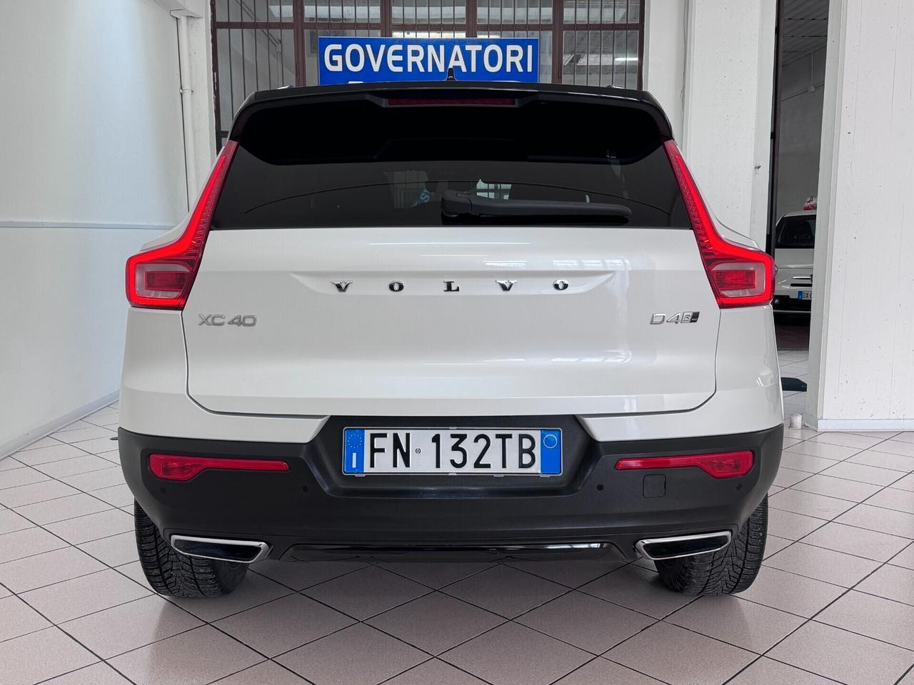 VOLVO XC40 2.0D 190cv GEARTRONIC 4WD R-DESIGN